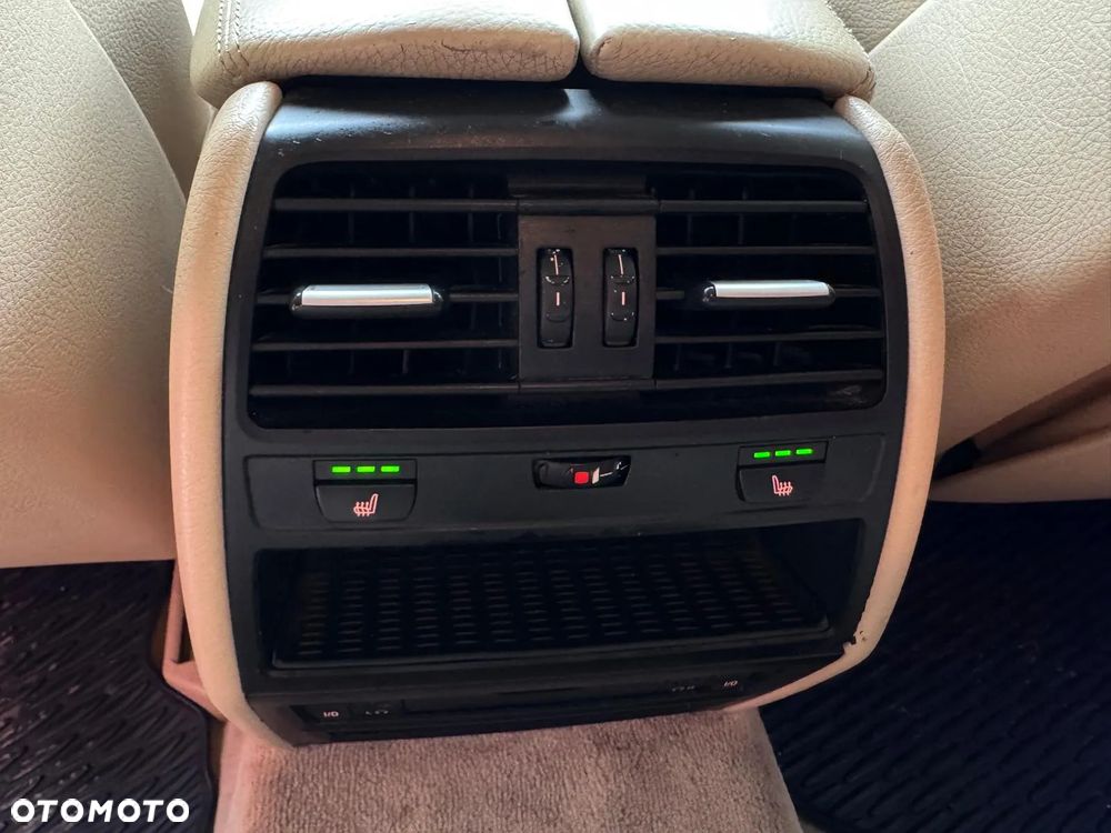 BMW Seria 7 740d xDrive - 17