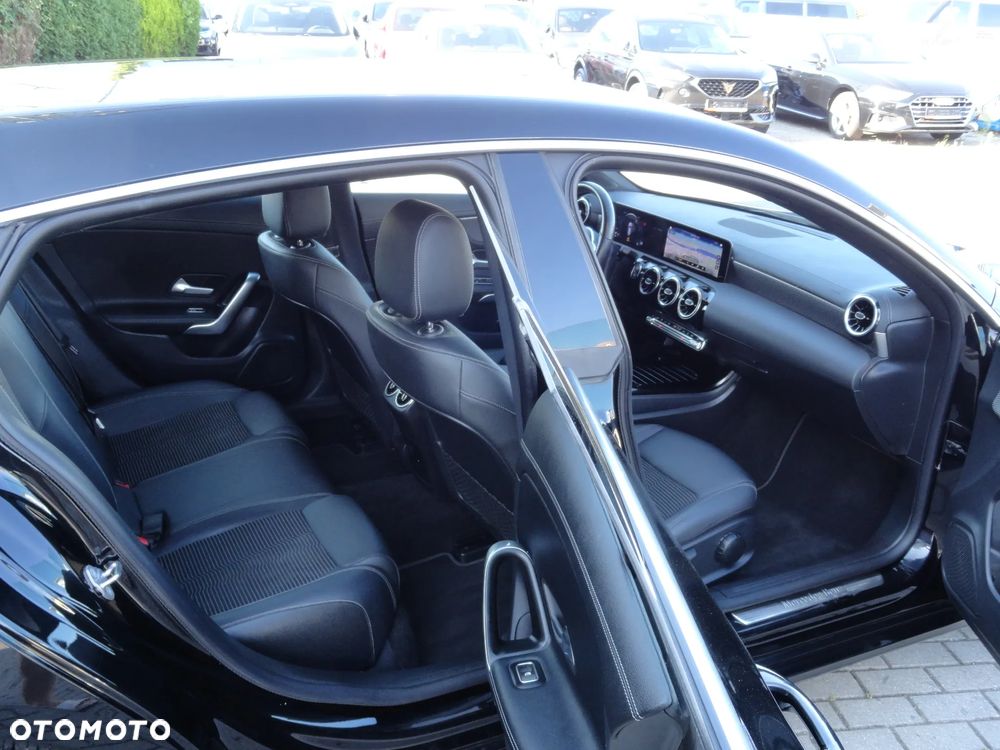 Mercedes-Benz CLA 200 d Shooting Brake 8G-DCT Edition Progressive Line - 10