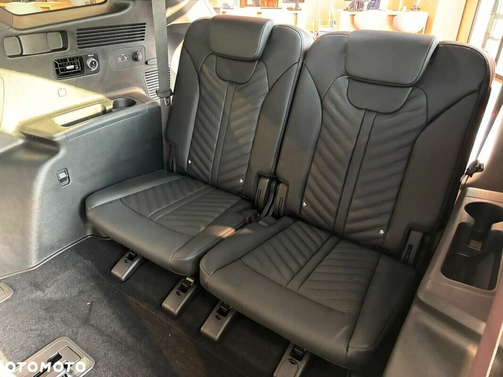 Kia Sorento - 28