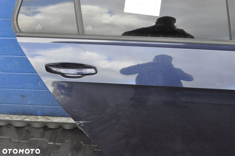 VOLKSWAGEN GOLF VII DRZWI PRAWY TYŁ TYLNE HB KOMPLETNE - 2