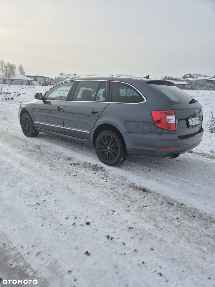 Skoda Superb 2.0 TDI Green tec 4x4 Exclusive - 6