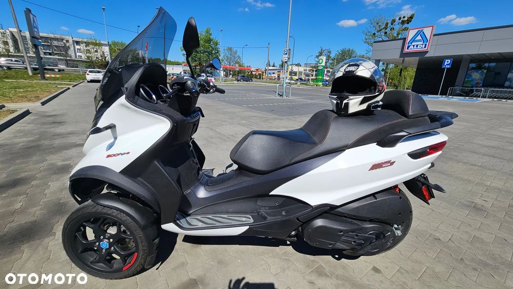 Piaggio MP-3 - 23