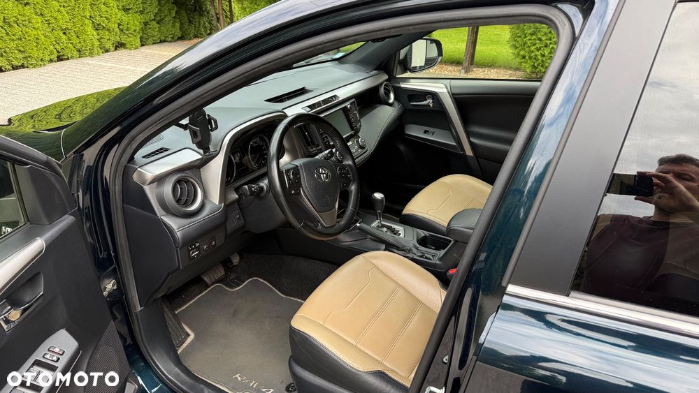 Toyota RAV4 Hybrid Premium 4x2 - 5