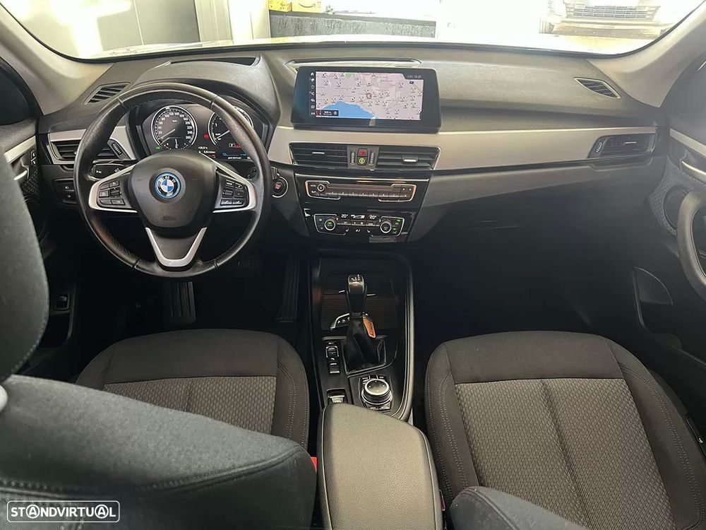 BMW X1 25 e xDrive — fotografia 10