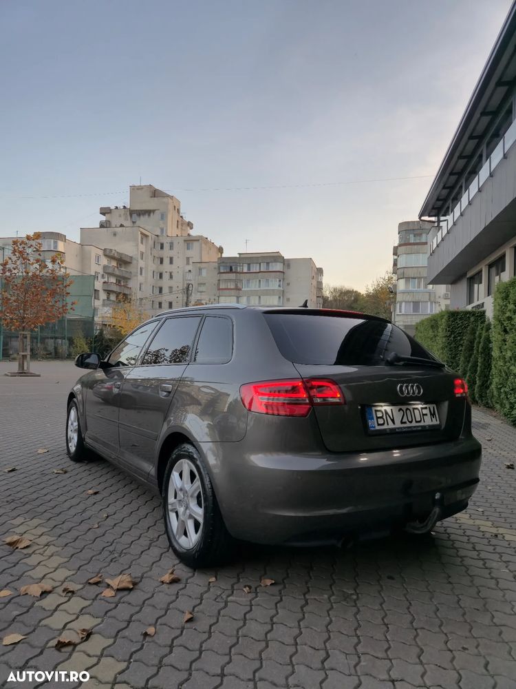 Audi A3 1.6 TDI ack DPF S tronic Ambiente - 2
