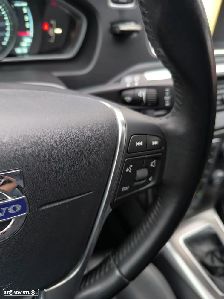 Volvo V40 D2 Momentum - 36