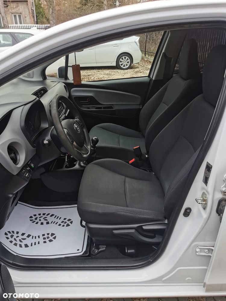 Toyota Yaris 1.5 Active - 12