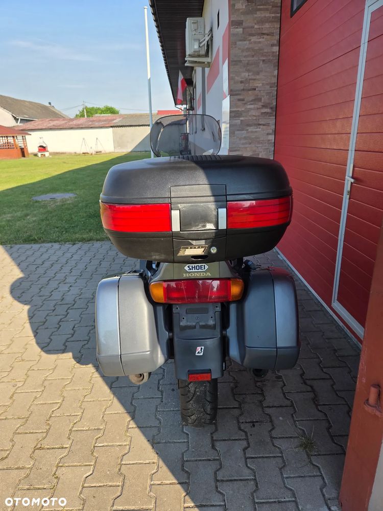 Honda ST - 17
