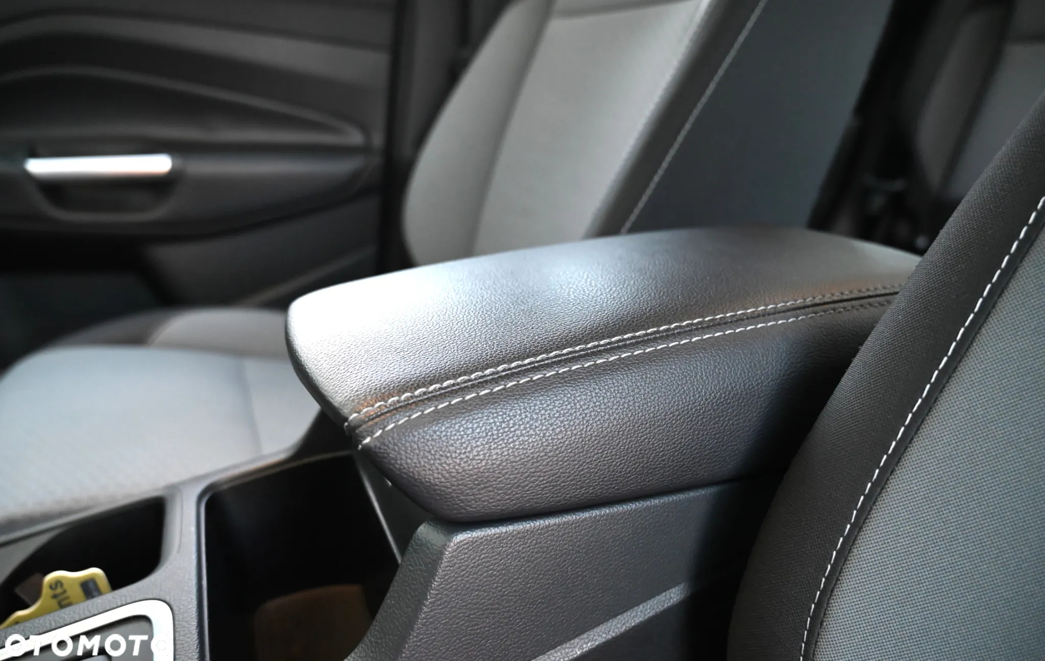 Ford Escape 1.5 EcoBoost AWD SE - 34