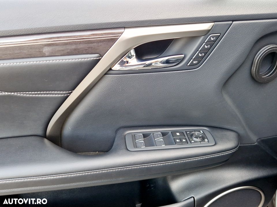 Lexus Seria RX 450hL (hybrid) - 15