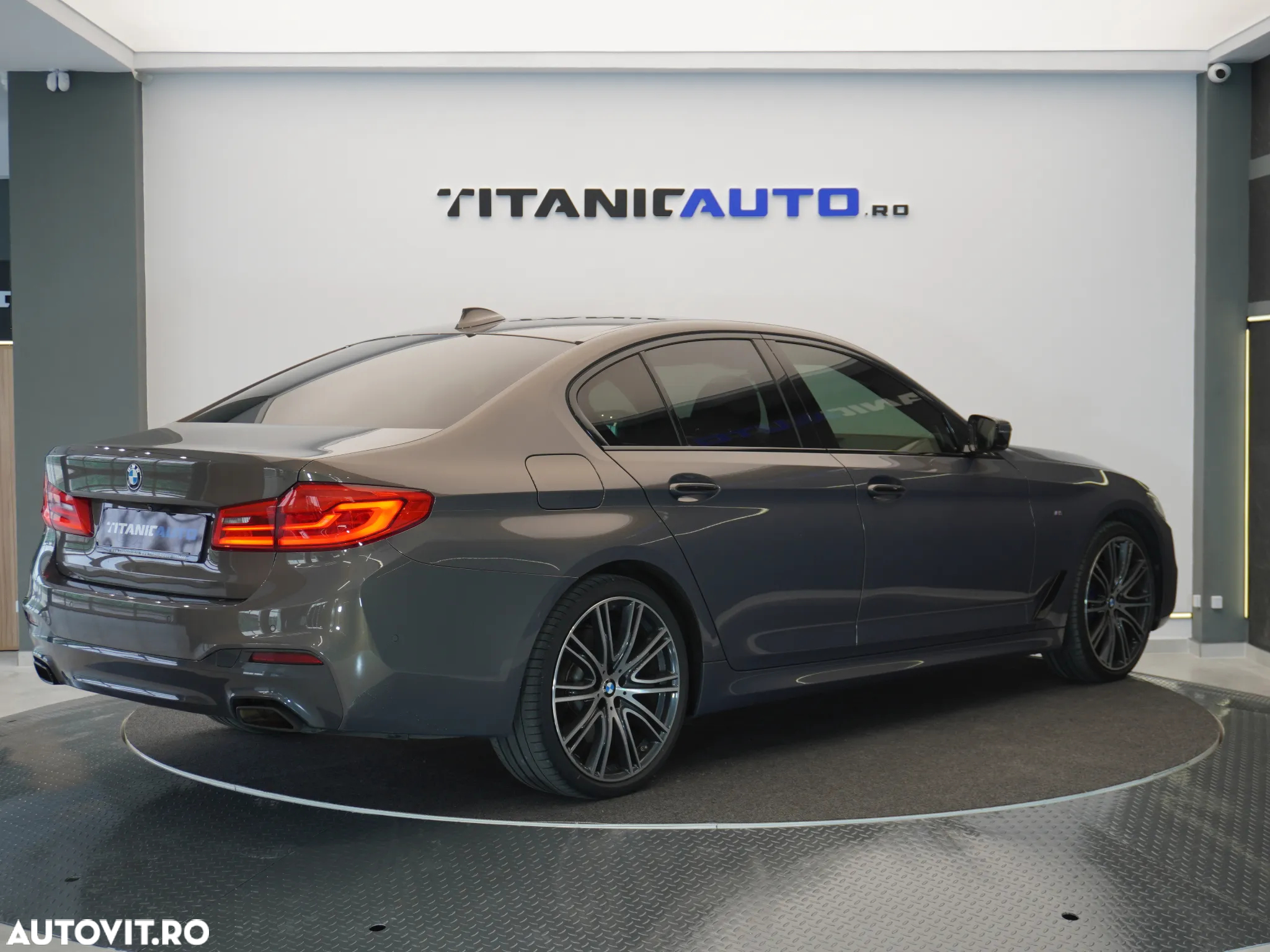 BMW Seria 5 530d xDrive AT - 4