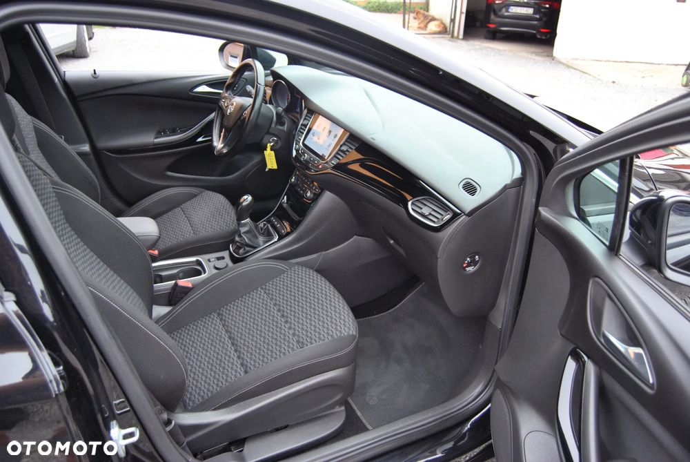 Opel Astra 1.4 T Dynamic - 22