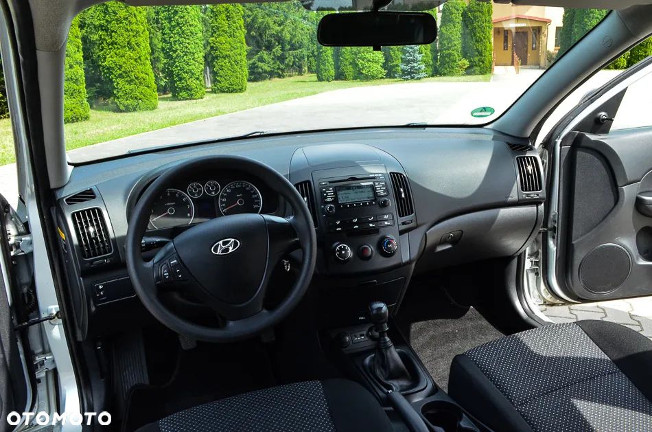 Hyundai i30 1.4 Comfort EU5 - 25