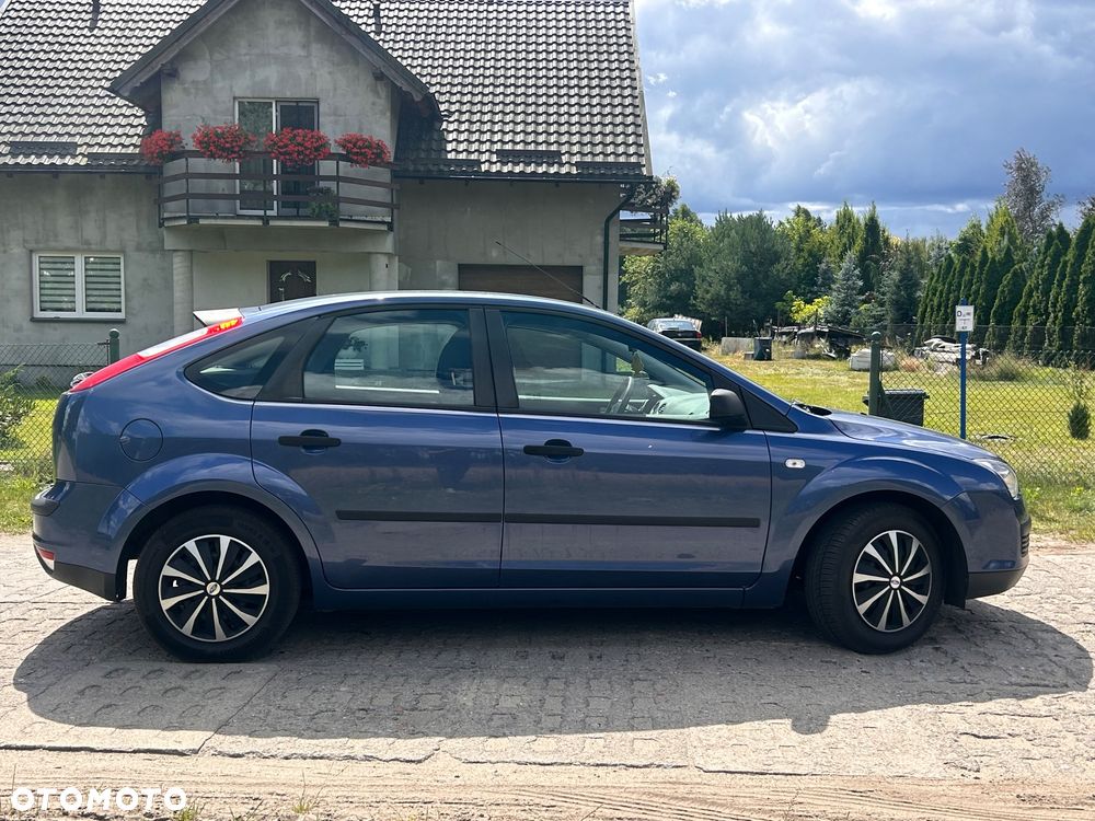 Ford Focus 1.6 16V Style - 4