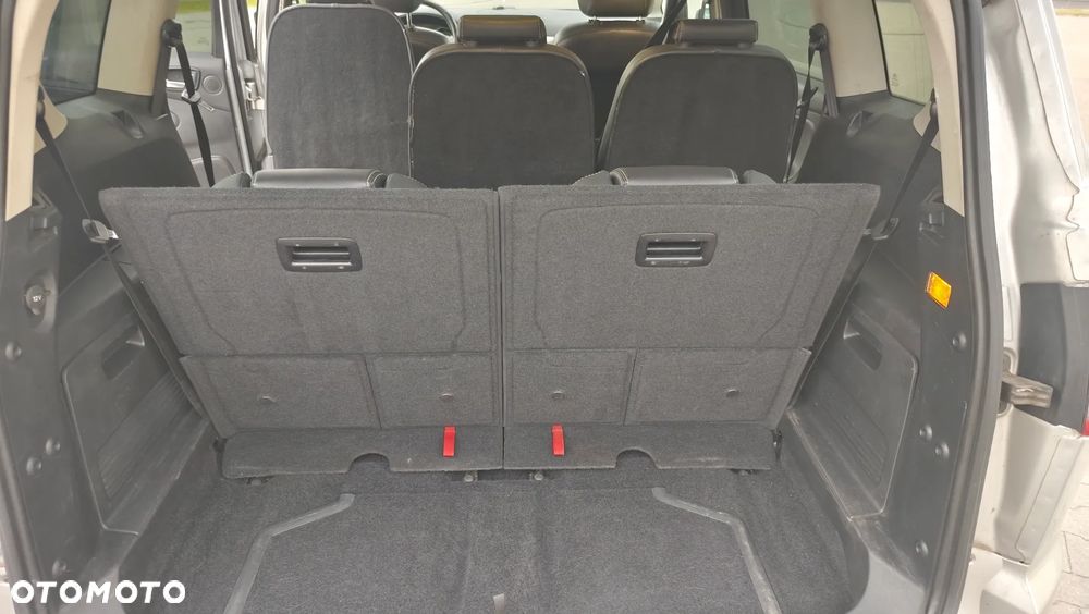 Ford S-Max - 15