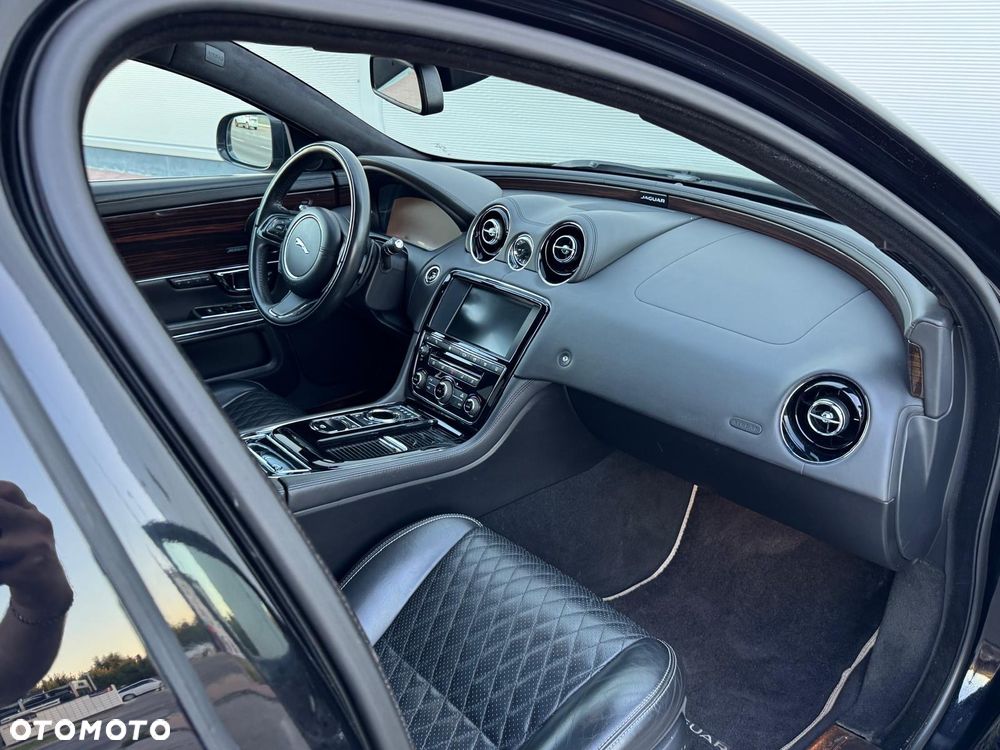 Jaguar XJ 3.0 V6 Diesel Portfolio - 13