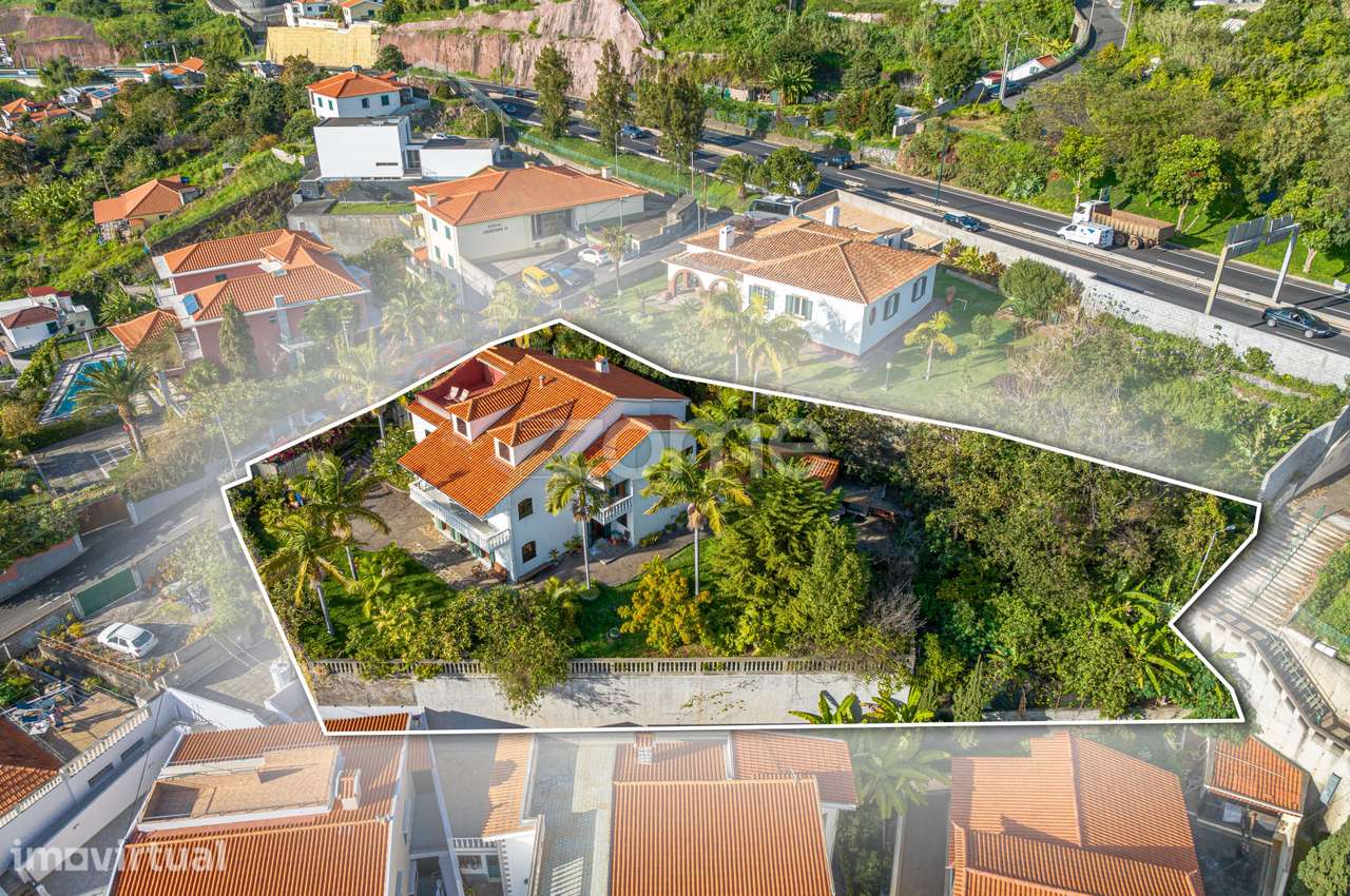 Moradia T5 Estilo Quintinha Vista Panorâmica e 3 Andares Independen... - Grande imagem: 2/51