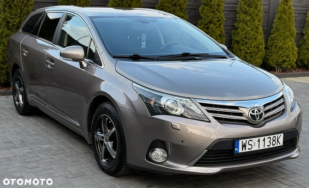 Toyota Avensis 2.0 D-4D Premium - 3
