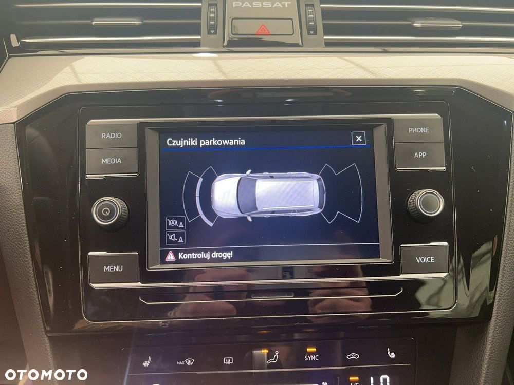 Volkswagen Passat - 21