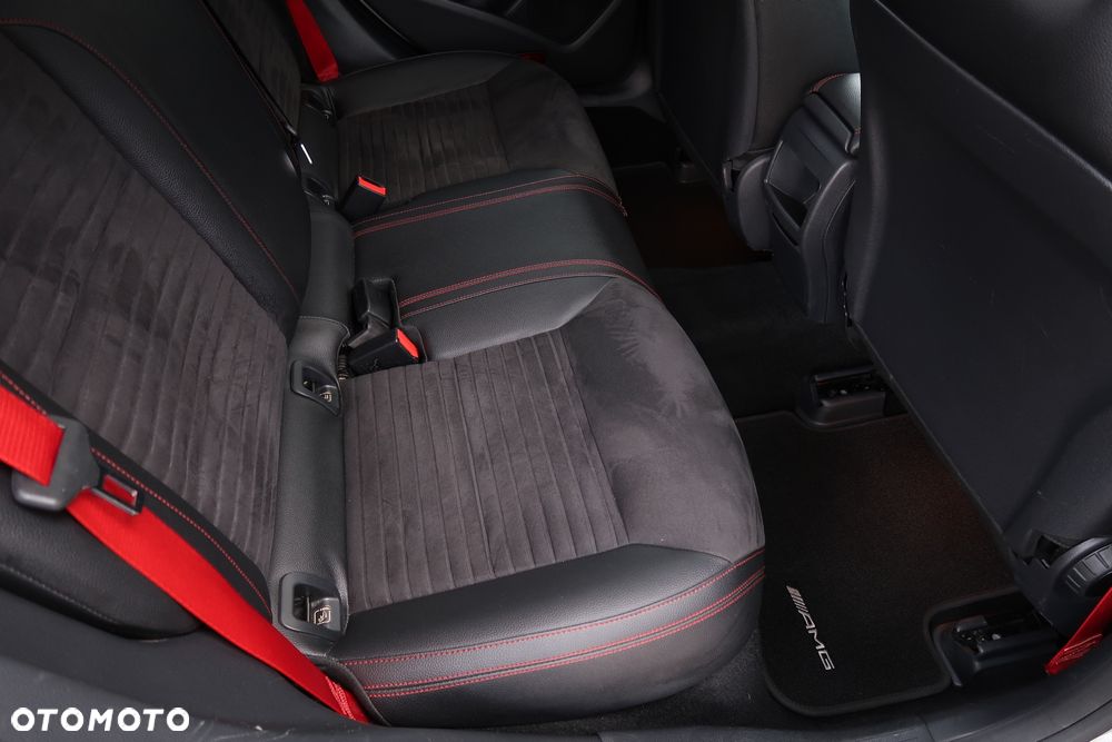 Mercedes-Benz CLA AMG 45 4-Matic - 40