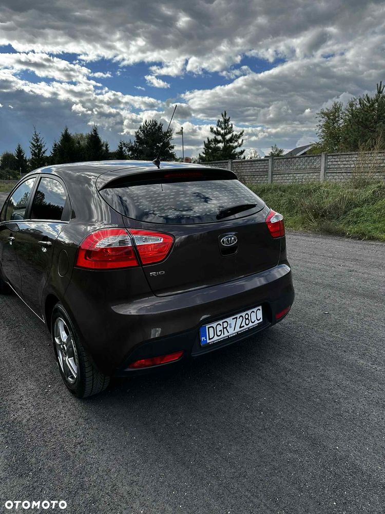 Kia Rio - 7