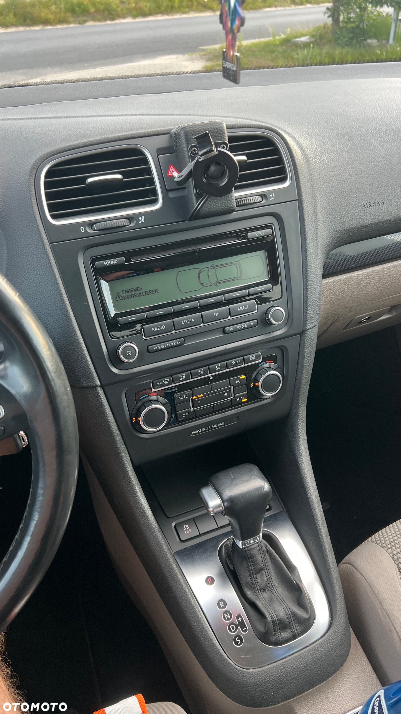 Volkswagen Golf 1.6 TDI BlueMotion Technology DSG Comfortline - 9