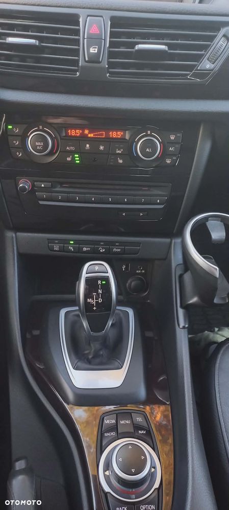 BMW X1 xDrive18d xLine - 10