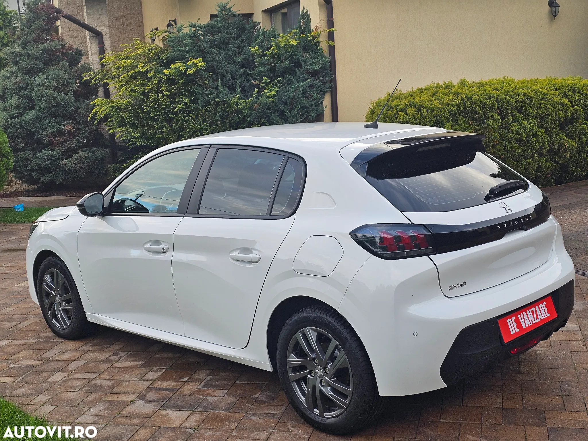 Peugeot 208 1.5 BlueHDi STT Allure - 5