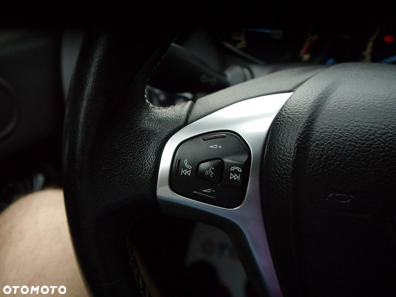 Ford Fiesta 1.0 EcoBoost Titanium - 27