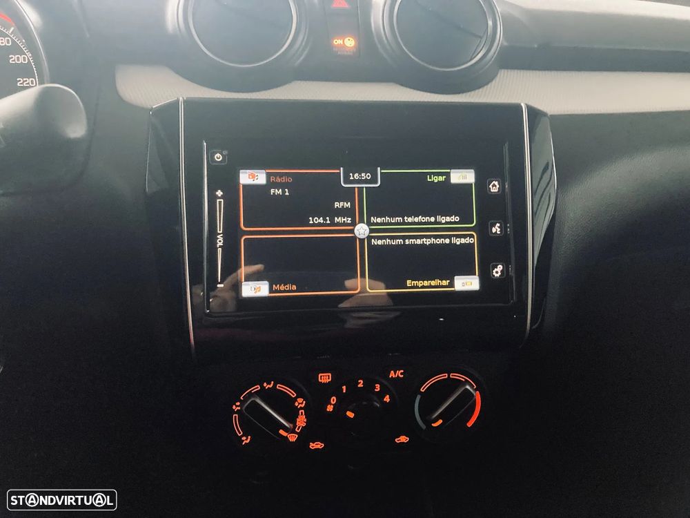 Suzuki Swift 1.2 Mild Hybrid GLX - 14