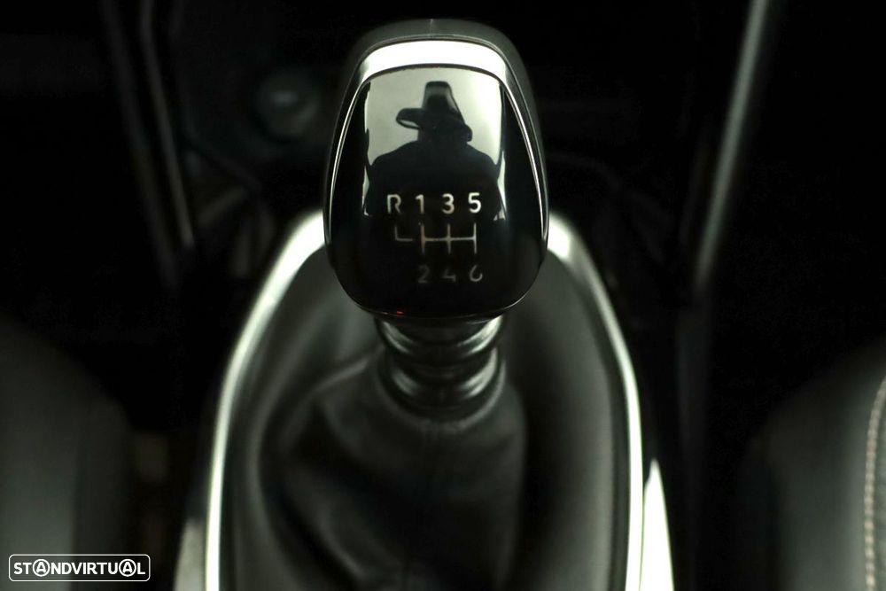 Peugeot 2008 1.2 PureTech Allure - 14