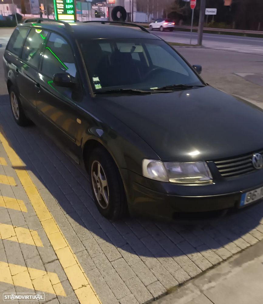 VW Passat Variant - 8
