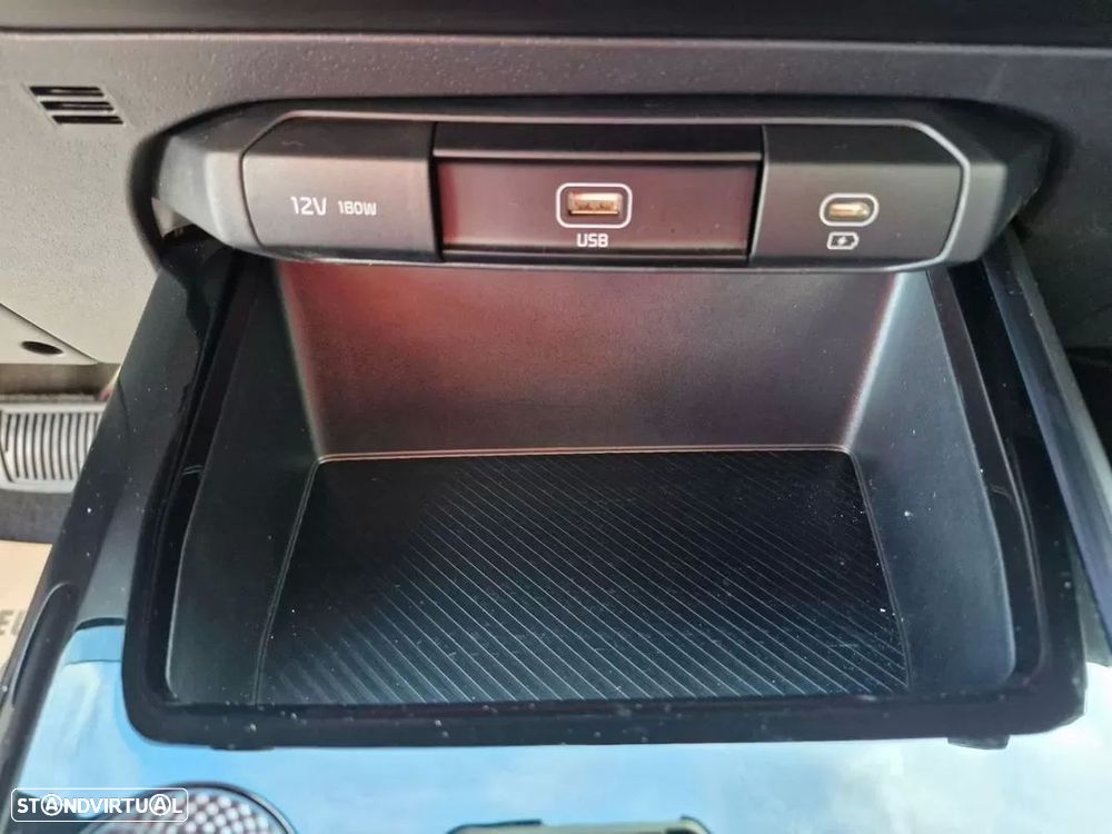 Kia Niro EV 64kWh Drive - 42