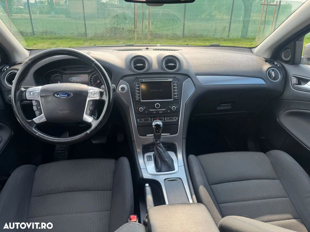 Ford Mondeo 2.0 EcoBoost Powershift Titanium - 8