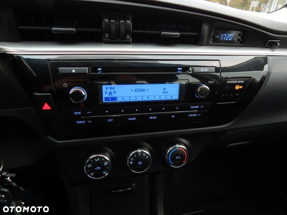 Toyota Corolla 1.6 Luna - 29