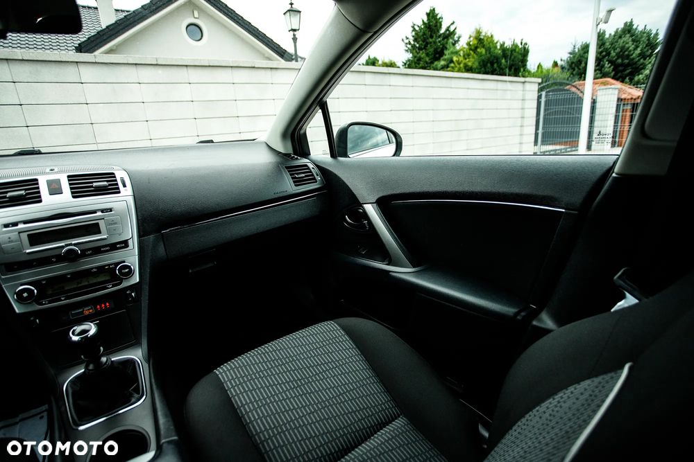 Toyota Avensis 1.8 Life - 31