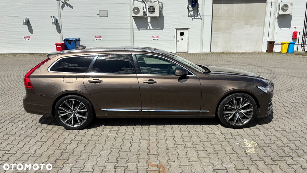 Volvo V90 D5 SCR AWD Inscription - 4