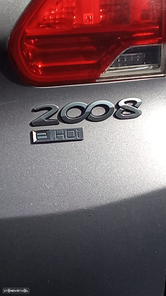Peugeot 2008 1.6 e-HDi Allure - 7