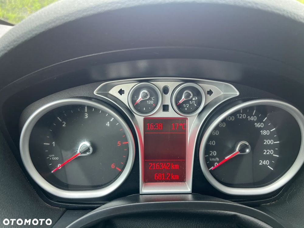 Ford Kuga - 22