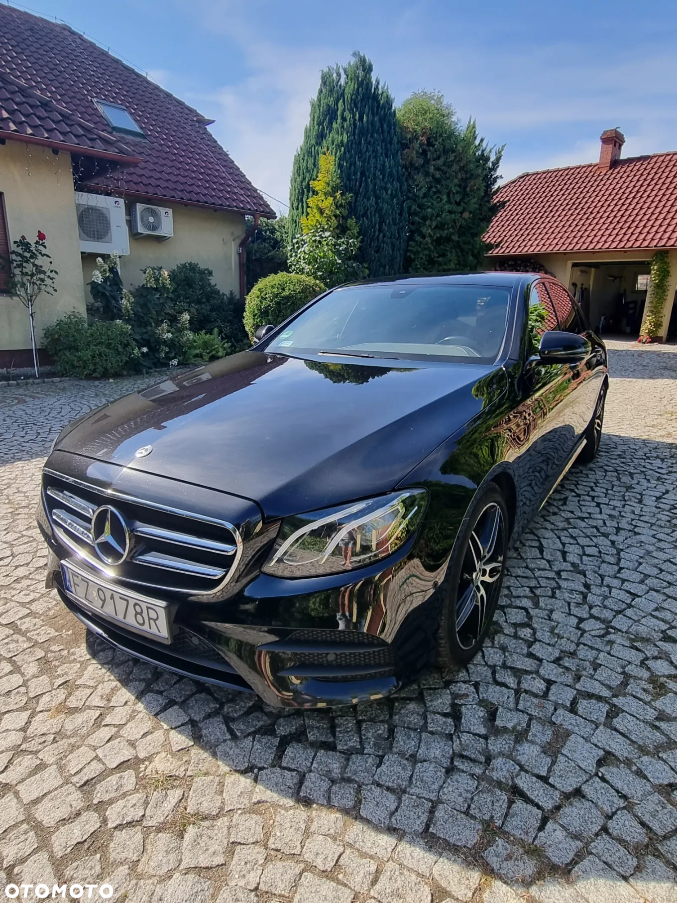 Mercedes-Benz Klasa E 220 d 4-Matic Business Edition 9G-TRONIC - 2