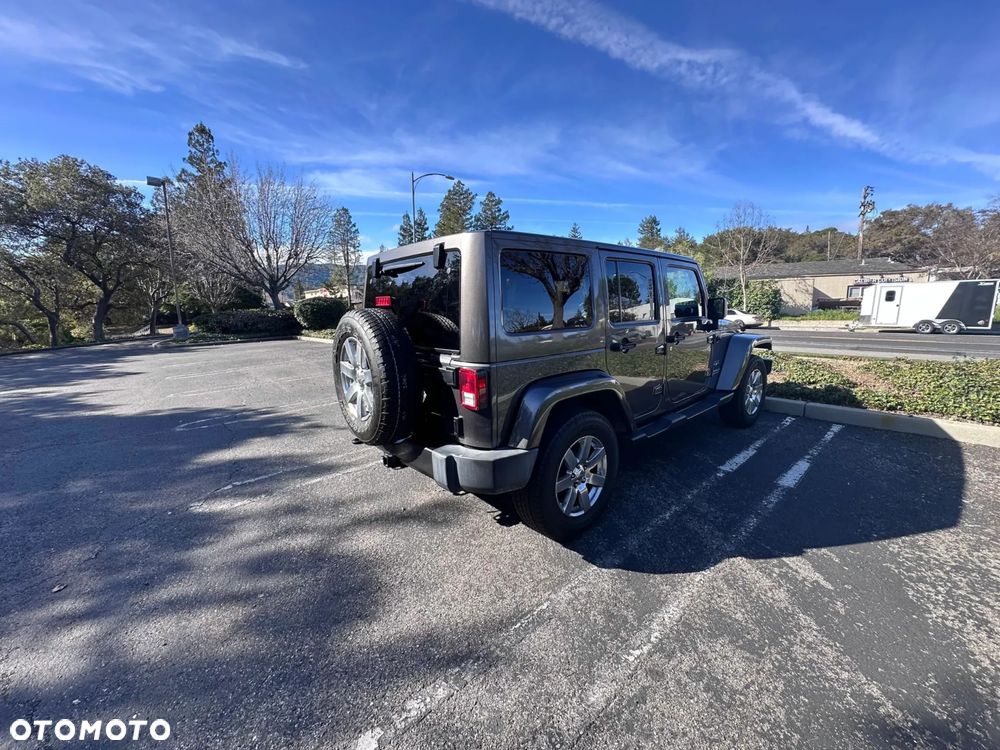 Jeep Wrangler Unlimited 3.6 Automatik Sahara - 8
