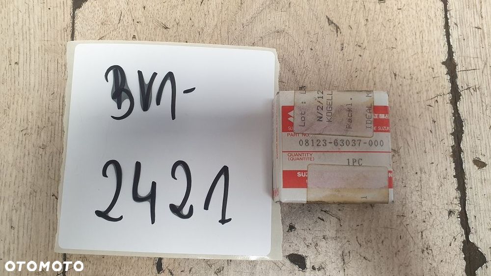 Łożysko Suzuki VS1400 VZ800 VL800 RM250  08123-63037