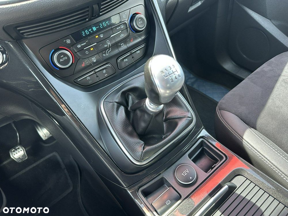 Ford Kuga 1.5 EcoBoost 2x4 ST-Line - 28