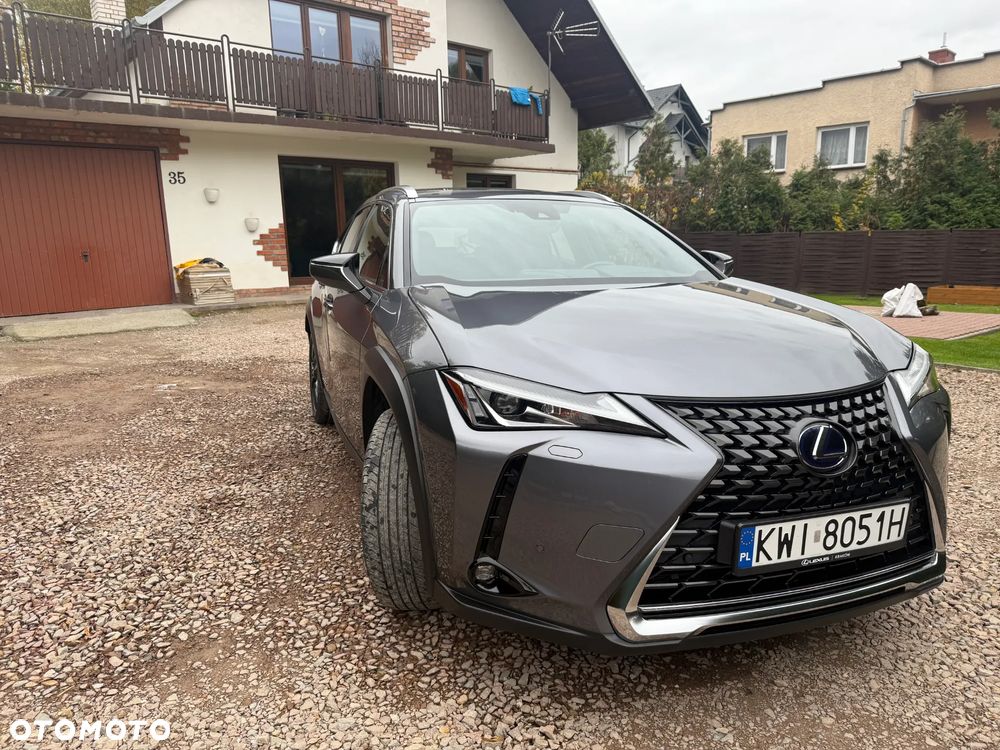 Lexus UX - 12