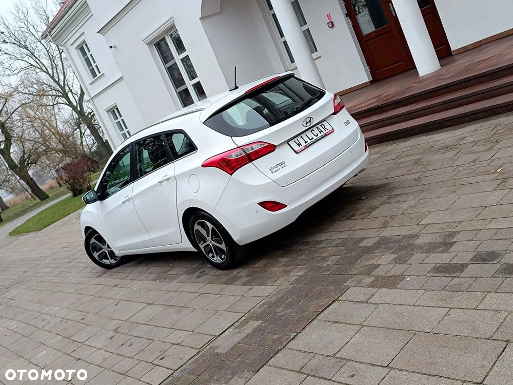 Hyundai i30 blue Kombi 1.6 GDi Style - 39