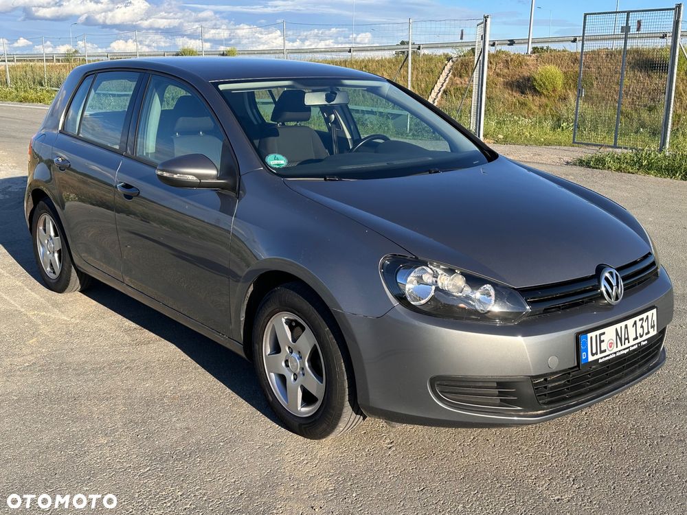 Volkswagen Golf - 6