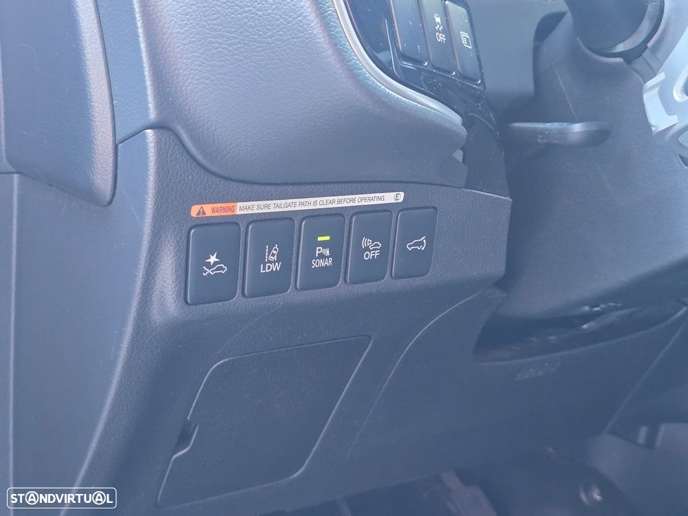 Mitsubishi Outlander - 13
