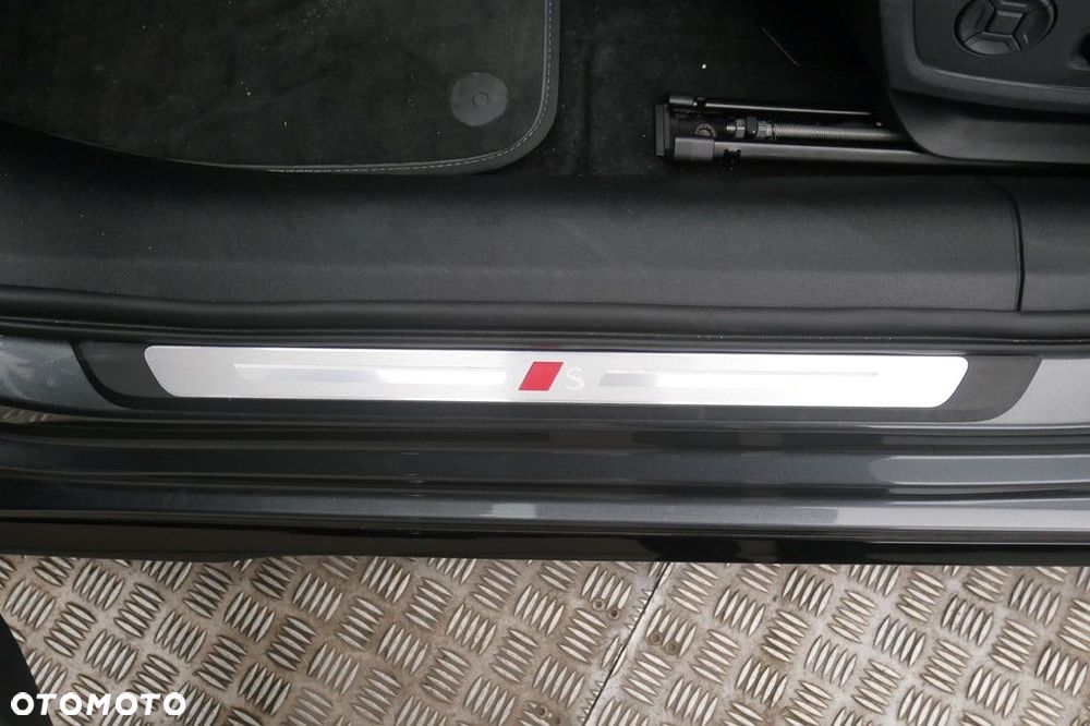 Audi Quattro - 40