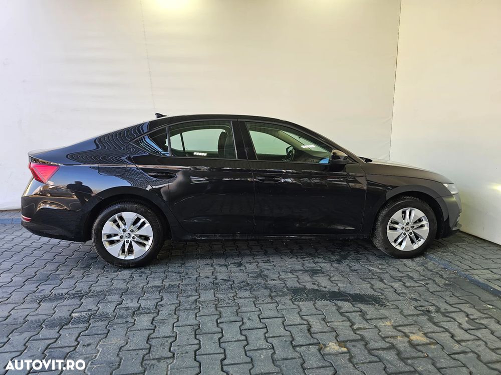 Skoda Octavia 2.0 TDI DSG Ambition - 25