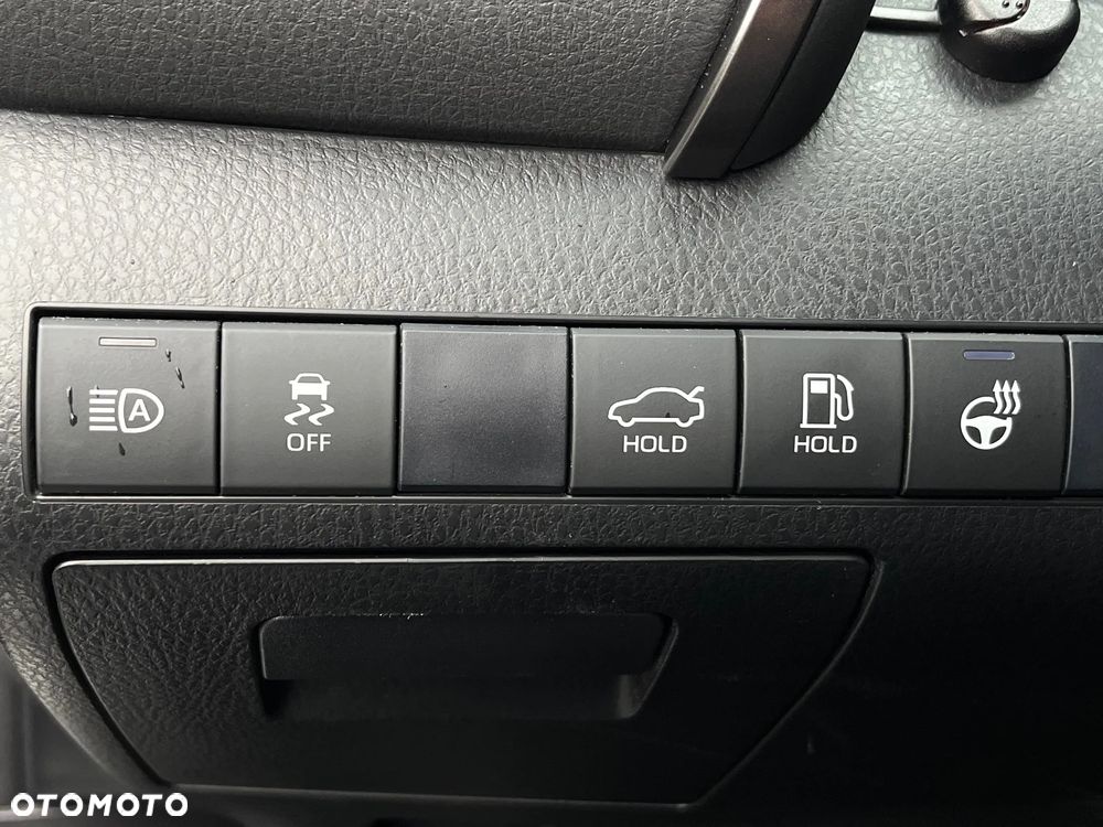 Toyota Camry 2.5 Hybrid Executive CVT - 26